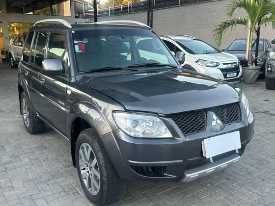 MITSUBISHI PAJERO TR4 2.0 4X4 16V 140CV FLEX 4P AUTOMÁTICO MITSUBISHI PAJERO TR4 2.0 4X4 16V 140CV FLEX 4P AUTOMÁTICO